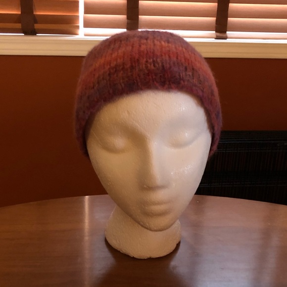 Wool fleece lined toque. - Picture 1 of 6